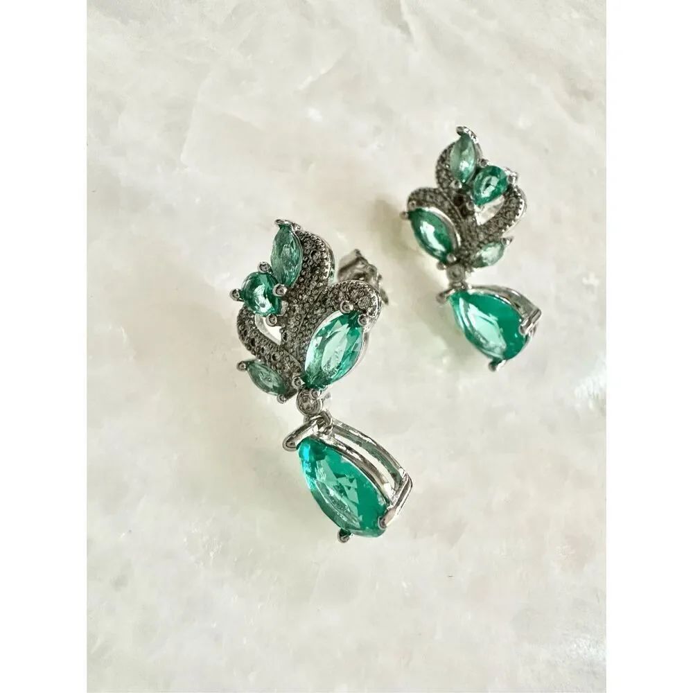 Classy Mint green sparkly cubic zirconia dangle earrings ￼